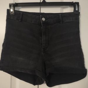 Divided by H&M shorts